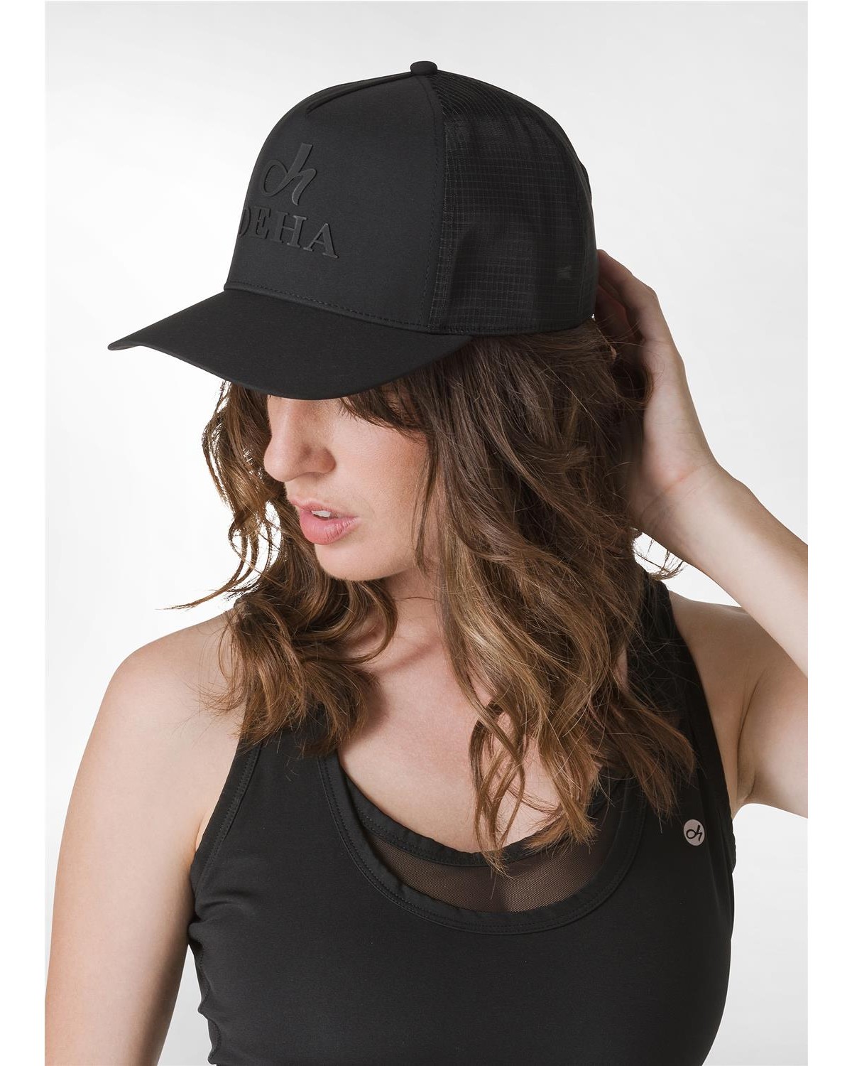 gorra-negra-mujer-554oek-1.jpg