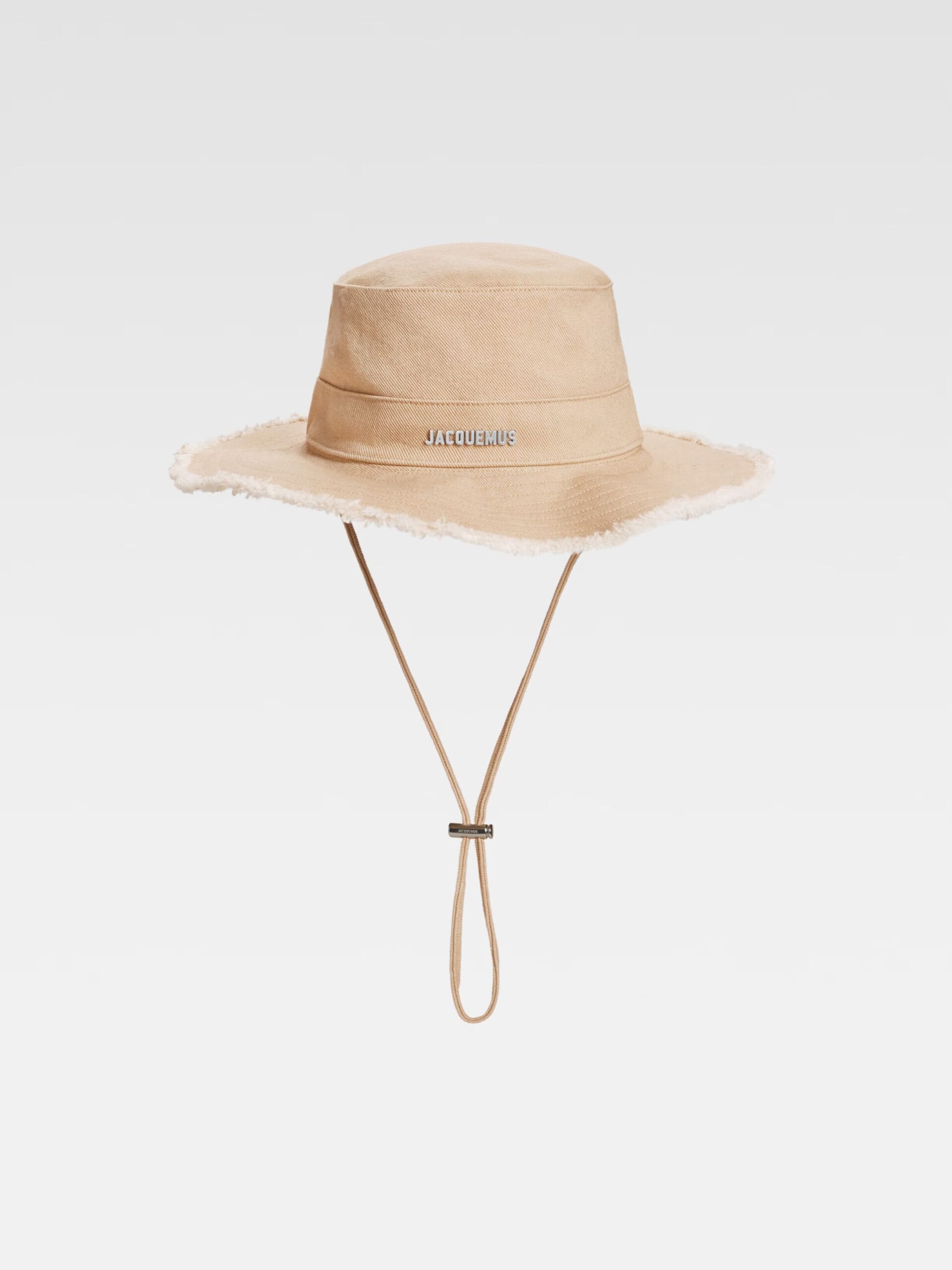 jacquemus-gorro-073vph-1.jpg