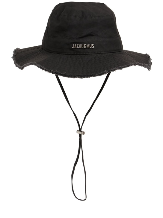 jacquemus-gorro-944scm-1.jpg