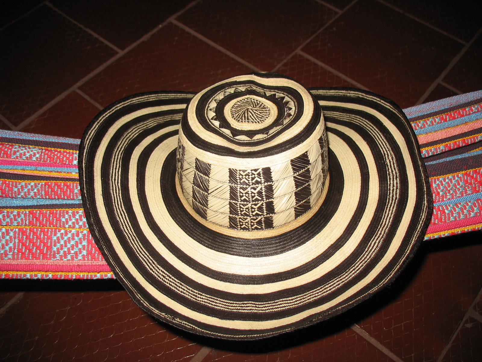 sombrero-colombiano-406zfg-1.jpg