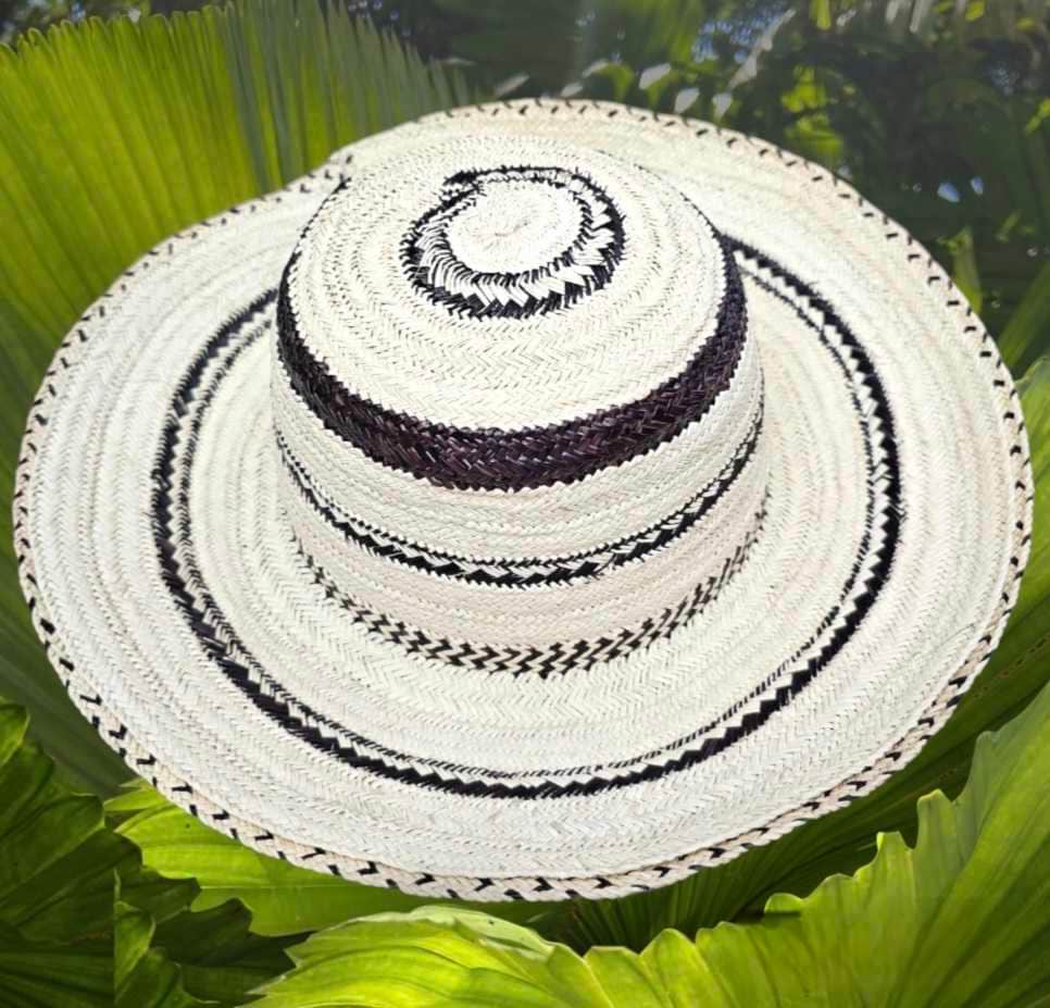sombrero-panameno-607uqz.jpg